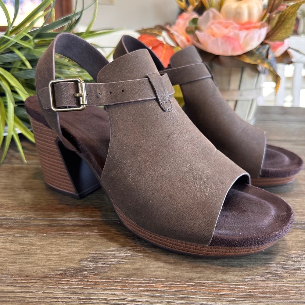Pierre Dumas Morgen-7 Brown Chunky Heel Slingback Sandals Womens Size 9